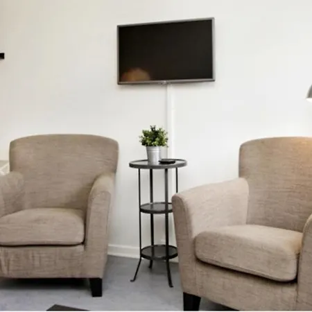 Stunning 2-bed At The 12d Apartment *