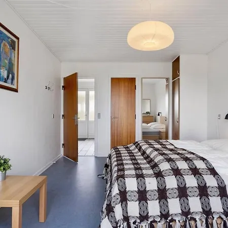 Sct Knudsborg - 12D - Apartment On The Beach Apartment *